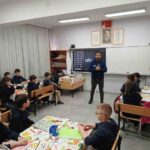 Gediz’de Destek AFAD Gönüllüleri tarafından okullarda afet farkındalık eğitimleri düzenlendi.