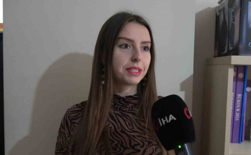 Burdur’da dolandırıcı, üniversite öğrencisine ‘avukat yapalım’ diye teklif etti Burdur’da dolandırıcı, üniversite öğrencisine ‘avukat yapalım’ diye teklif etti