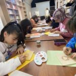 Aydın Gençlik Merkezi’nin gençleri, Cihanoğlu Külliyesi’nde düzenlenen tezhip atölyesinde geleneksel sanatı keşfetti.