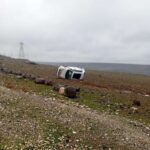Gercüş’te kontrolden çıkan otomobil arazide takla atarak yan yattı, sürücü yara almadan kurtuldu.