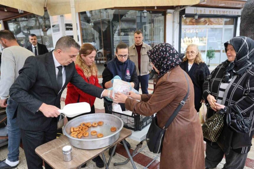 Şehzadeler Belediyesi, Gülşah Durbay’ı vefatının 40. gününde dualarla andı; lokma hayrı düzenlendi. Şehzadeler Belediyesi, Gülşah Durbay’ı vefatının 40. gününde dualarla andı; lokma hayrı düzenlendi.
