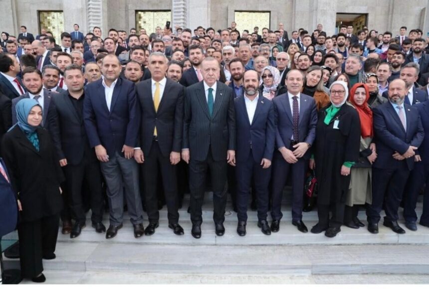 Gazi ve Dernek Başkanı Gündüz’den Özgür Özel’e tepki: “Türkiye kendi iradesiyle yol alır” Gazi ve Dernek Başkanı Gündüz’den Özgür Özel’e tepki: “Türkiye kendi iradesiyle yol alır”