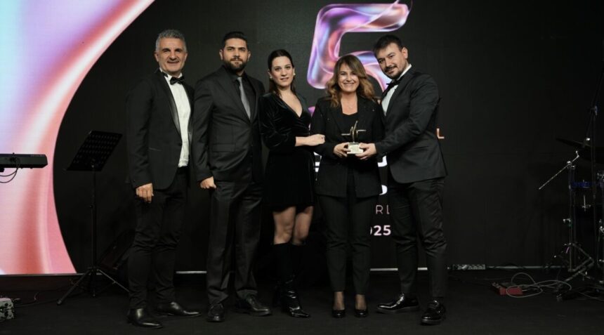 Güven Hastanesi, Golden Pulse Awards 2025’te ‘Yılın En Başarılı Sağlık ve Bilinçlendirme Websitesi’ unvanını kazandı. Güven Hastanesi, Golden Pulse Awards 2025’te ‘Yılın En Başarılı Sağlık ve Bilinçlendirme Websitesi’ unvanını kazandı.