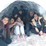 Hakkari’de Bal Ailesi, Karla Eğlenceli İglo Evi Yaptı