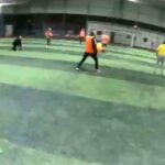 Antalya’da fırtına nedeniyle halı sahanın çatısı çöktü, futbolcular panik halinde sahayı terk etti.