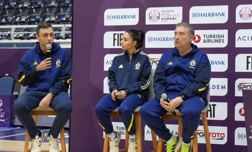 Halkbank Kadınlar Türkiye Kupası finali öncesinde basın toplantısı düzenlendi. Halkbank Kadınlar Türkiye Kupası finali öncesinde basın toplantısı düzenlendi.