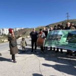 İzmir’de Harmandalı Katı Atık Tesisi Önünde Halk Toplandı, Alanın Ağaçlandırılmasını İstedi