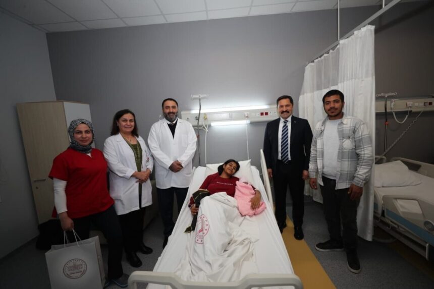 Hatay’da 2026’nın ilk dakikalarında dünyaya gelen ‘Sultan Nare’ bebek, yeni yılın ilk bebeği oldu.