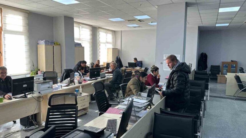 Adıyaman Belediyesi, İndere TOKİ konutlarında su aboneliği işlemlerini başlattı. Adıyaman Belediyesi, İndere TOKİ konutlarında su aboneliği işlemlerini başlattı.