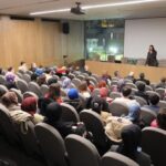 İnegöl Belediyesi, Otizmli Yazar Espina Hande Ayas’ın katıldığı NRM seminerini düzenledi.