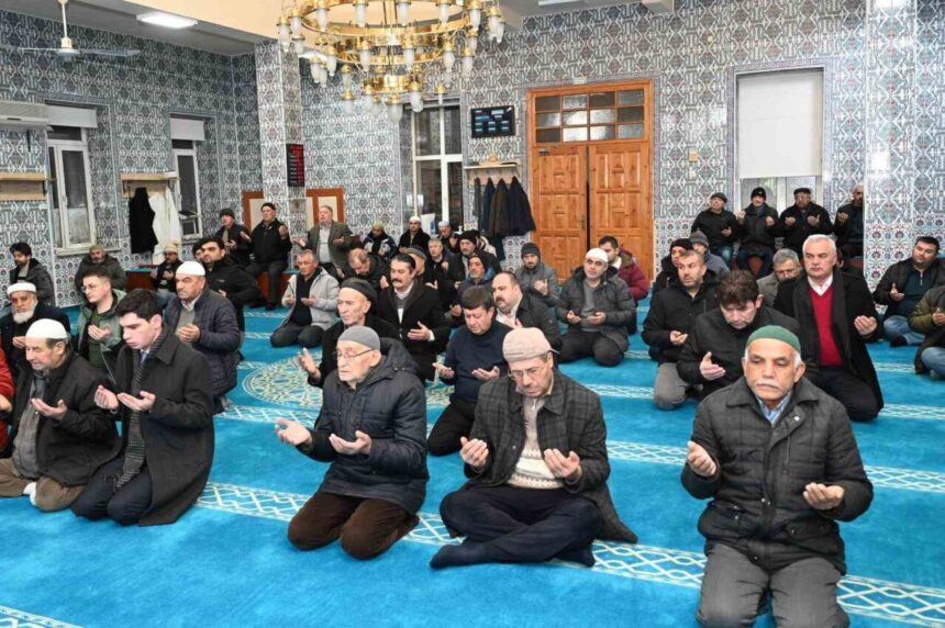 İnönü İlçesi’nde 2026’nın ilk günü birlik ve beraberlik programı düzenlendi.