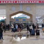 Van’a gelen İranlı turistler, ülkelerindeki ölü sayısının resmi rakamların üzerinde olduğunu öne sürdü.