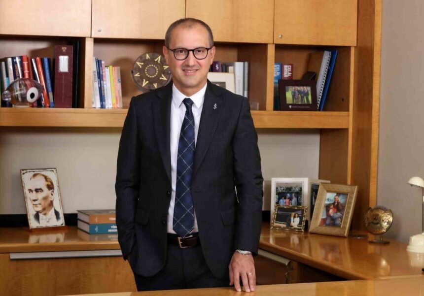 İş Bankası, yeni sadakat programı İş Black’i duyurdu. İş Bankası, yeni sadakat programı İş Black’i duyurdu.