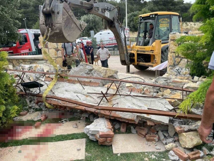 İzmir Menemen’de düğün salonundaki kemerin düşmesiyle hayatını kaybeden çiftin davasında mütalaa verildi. İzmir Menemen’de düğün salonundaki kemerin düşmesiyle hayatını kaybeden çiftin davasında mütalaa verildi.