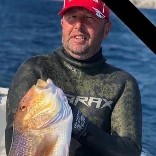 Tire’de domuz avında eski milli sporcu, av tüfeğinin kazara ateş alması sonucu yaşamını yitirdi. Tire’de domuz avında eski milli sporcu, av tüfeğinin kazara ateş alması sonucu yaşamını yitirdi.