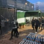 İzmir’de düzenlenen operasyonla, 14 yabancı kadın kurtarıldı; 8 şüpheliden 4’ü tutuklandı.