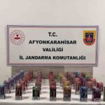 Afyonkarahisar’da jandarma, bir iş yerine düzenlediği baskında 60 kaçak elektronik sigara ele geçirdi.