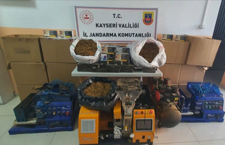 Kayseri’de jandarma tarafından düzenlenen operasyonda 2 kişi gözaltına alındı, 131 bin makaron ele geçirildi.