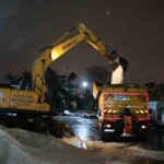 Kağıthane Belediyesi, kar yağışına karşı 24 saat kesintisiz yol açma çalışmaları sürdürüyor.