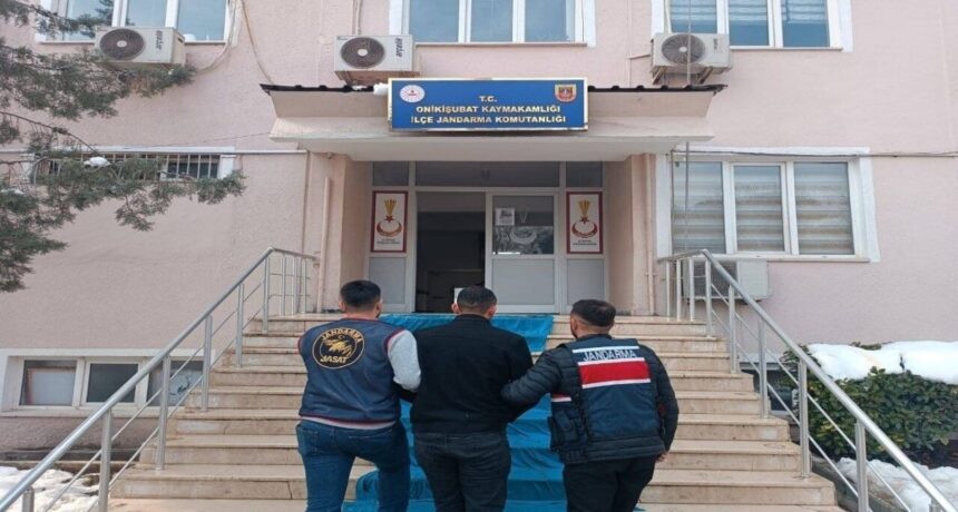 Kahramanmaraş’ta FETÖ/PDY üyesi olduğu kesinleşen hükümlü gözaltına alındı. Kahramanmaraş’ta FETÖ/PDY üyesi olduğu kesinleşen hükümlü gözaltına alındı.