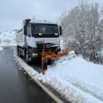 Büyükşehir Belediyesi, şehirdeki kar mücadele çalışmalarını aralıksız sürdürüyor.