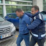 Samsun’da kahvehanede tartışma sonrası sandalyeden düşen kişi ağır yaralandı, 1 kişi tutuklandı.