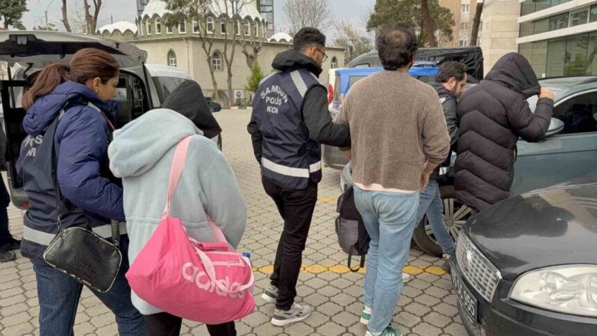 Samsun’da suçtan elde edilen mal varlığı soruşturması kapsamında 3 kişi gözaltına alındı, 1’i tutuklandı. Samsun’da suçtan elde edilen mal varlığı soruşturması kapsamında 3 kişi gözaltına alındı, 1’i tutuklandı.