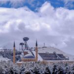 Bölgede çok bulutlu, aralıklı kar yağışlı hava beklenirken buzlanma ve don uyarıları yapıldı.