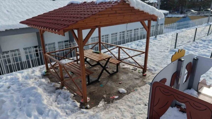 Karabük’te park ve yeşil alanların korunması için denetimlerin arttığı bildirildi.