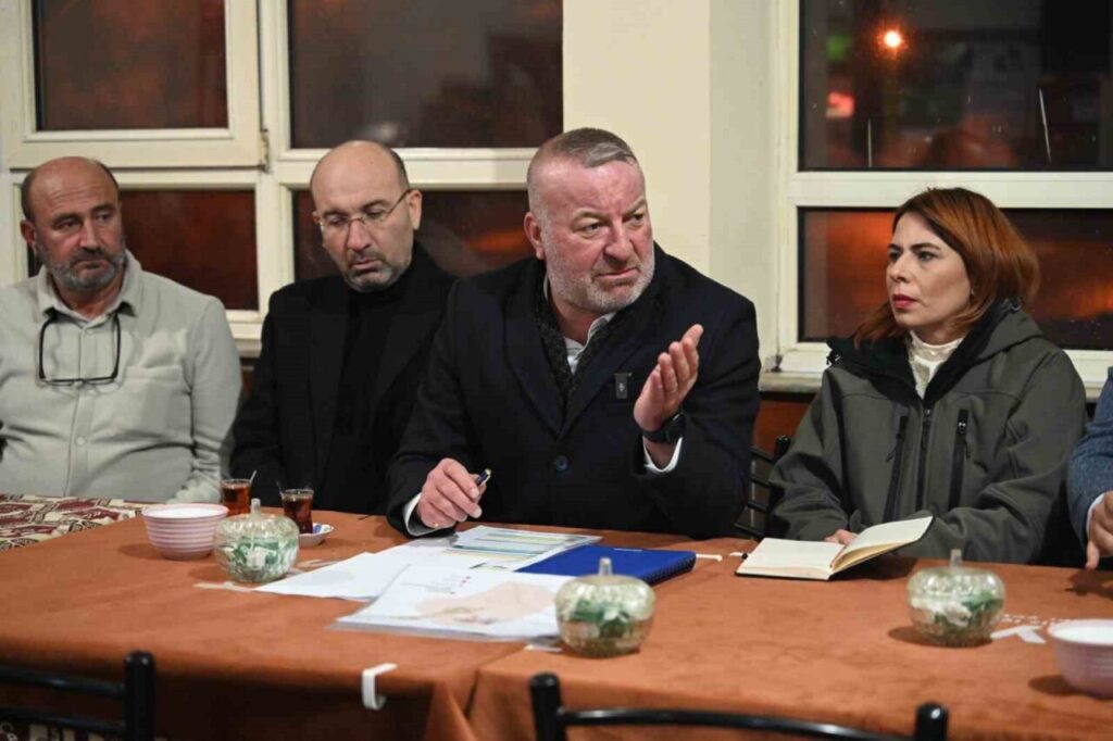 Karacabey Belediyesi, kırsal mahalleler için yeni imar planlarını halkla paylaşmak üzere saha çalışması başlattı.