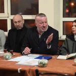 Karacabey Belediyesi, kırsal mahalleler için yeni imar planlarını halkla paylaşmak üzere saha çalışması başlattı.