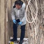 Karaman’da polis takibinden kaçan 2 şüpheli, kovalamaca sonrası yakalandı; metruk evde 2 tabanca bulundu.