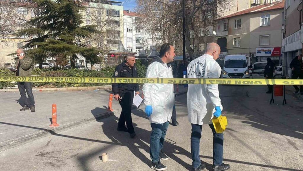 Karaman’da silahlı saldırıda yaralanan baba hayatını kaybetti, oğlu ise olay gününde yaşamını yitirmişti.