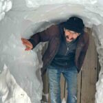 Çatak’ta yoğun kar nedeniyle ev ve ahırlara tünellerle erişim sağlanıyor.