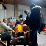 Kastamonu’da motorlu testereyle elini yaralayan vatandaş, kapalı köy yolunda 4 saatlik çalışma sonrası hastaneye götürüldü.