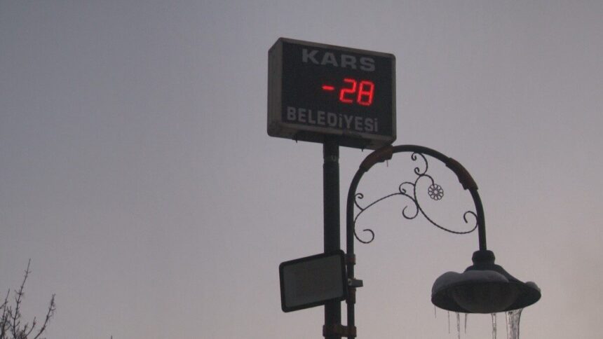 Doğu Anadolu’da Soğuk Hava Kars’ı Etkisi Altına Aldı, Sıcaklık -32 Dereceye Ulaştı
