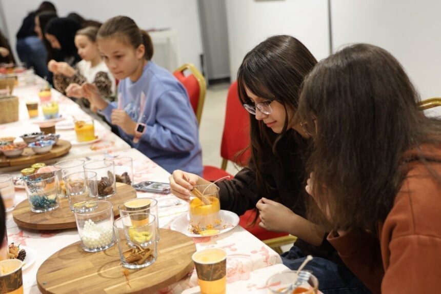 Kartepe Belediyesi yarıyıl tatili etkinlikleri kapsamında çocuklara yönelik mum yapım atölyesi düzenlendi. Kartepe Belediyesi yarıyıl tatili etkinlikleri kapsamında çocuklara yönelik mum yapım atölyesi düzenlendi.