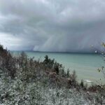 İnebolu’da Deniz Etkili Kar Yağışı İlginç Görüntüler Oluşturdu