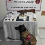 Kastamonu’da jandarma uyuşturucu operasyonu: 8 kişi gözaltına alındı.