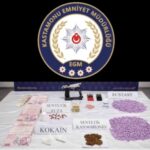 Tosya’da uyuşturucu operasyonunda 1 şüpheli tutuklandı, 2 kişi gözaltına alındı.