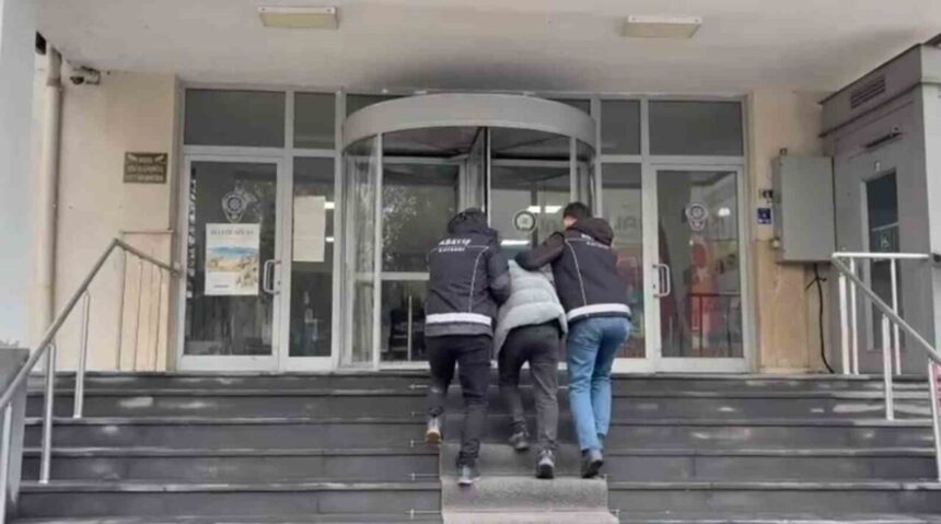 Kayseri’de kasten öldürme suçundan 12 yıl 2 ay hapis cezası alan hükümlü yakalandı. Kayseri’de kasten öldürme suçundan 12 yıl 2 ay hapis cezası alan hükümlü yakalandı.