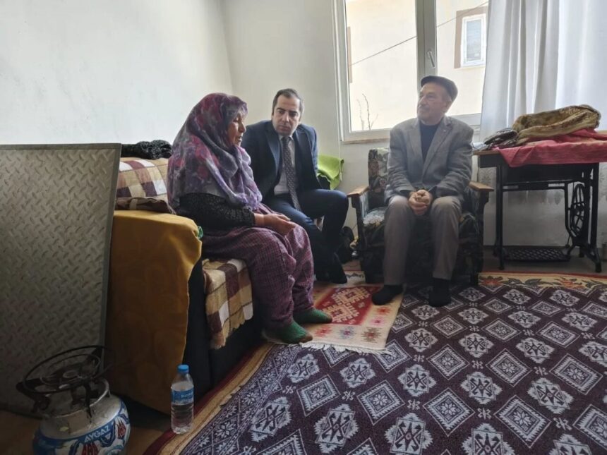 Yenipazar Kaymakamı Mehmet Salih Uçar, Yularıçaylı Köyü’nde vatandaşlarla buluştu.