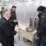 Kayseri Büyükşehir Belediyesi, 2025 yılı boyunca gençlere 1 milyon 400 bin bardak sıcak çorba dağıtacak.