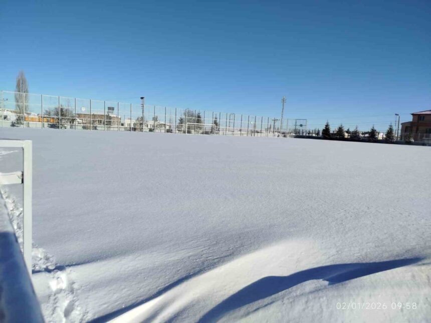 Kayseri’de kar sebebiyle 3 ve 4 Ocak’taki amatör müsabakalar ertelendi.