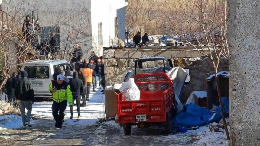 Kayseri’nin Kocasinan ilçesinde iki grup arasında çıkan silahlı çatışmada bir kişi yaşamını yitirdi, bir kişi yaralandı.