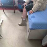 Kayseri’de sokak köpeği bir çocuğa saldırarak bacağını yaraladı.