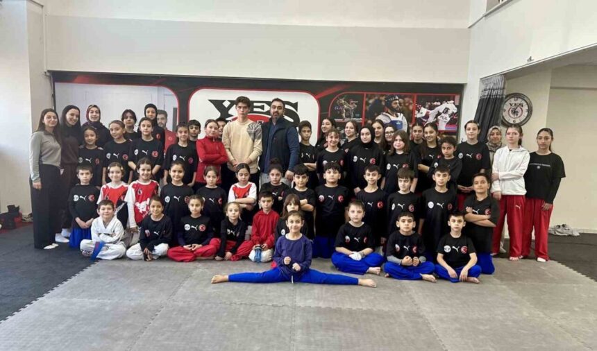 Kayserili Taekwondo Sporcusu Mustafa Sait Yörükoğlu, Keçiören Belediyespor’a transfer oldu.