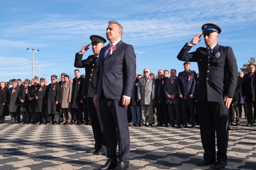 Kazım Karabekir Paşa, vefatının 78. yılında adını taşıyan ilçede anma etkinliğiyle yad edildi. Kazım Karabekir Paşa, vefatının 78. yılında adını taşıyan ilçede anma etkinliğiyle yad edildi.