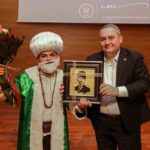 Keçiören Belediyesi çocuklar için ara tatilde sihirbaz gösterisi ve interaktif oyunlar düzenledi.