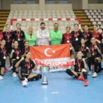 Amasya’da düzenlenen Yıldız Kızlar Hentbol Türkiye Şampiyonası’nda Kepez Belediyesi, 10’da 10 galibiyetle şampiyon oldu.